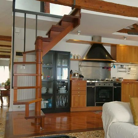 Ca Rugarialto Apartment Венеция Екстериор снимка